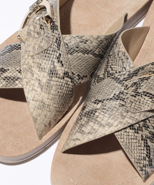 LEPSIM（レプシィム）の「バックルソフトサンダル　925182（サンダル・レディース・ブラック/ダークブラウン/オフホワイト/パイソン・SMALL/MEDIUM/LARGE）」の10枚目の写真