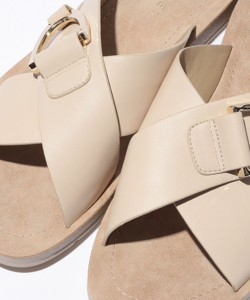 LEPSIM（レプシィム）の「バックルソフトサンダル　925182（サンダル・レディース・ブラック/ダークブラウン/オフホワイト/パイソン・SMALL/MEDIUM/LARGE）」の13枚目の写真