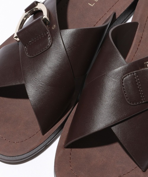 LEPSIM（レプシィム）の「バックルソフトサンダル　925182（サンダル・レディース・ブラック/ダークブラウン/オフホワイト/パイソン・SMALL/MEDIUM/LARGE）」の7枚目の写真