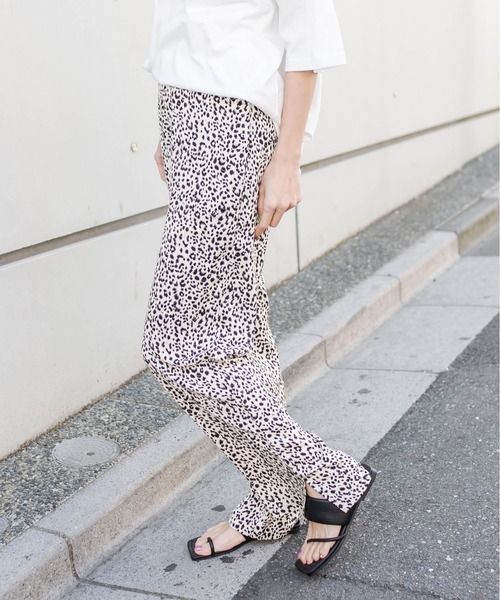 RASVOA（ラスボア）の「パターンルーズパンツ（その他パンツ・レディース・ブラック/ブラウン/ブラック系その他・FREE）」の7枚目の写真