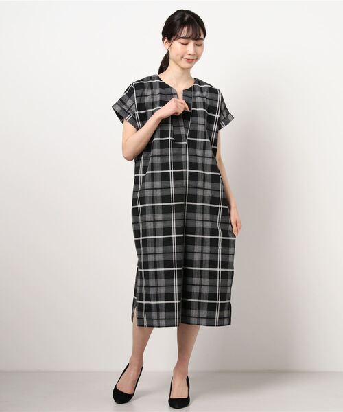 NICOLE white（ニコルホワイト）の「チェックスキッパーワンピース（ワンピース・レディース・ブラック/ベージュ・FREE）」の6枚目の写真