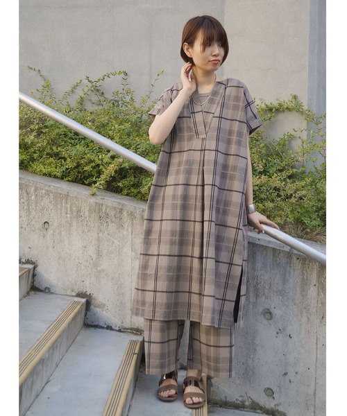 NICOLE white（ニコルホワイト）の「チェックスキッパーワンピース（ワンピース・レディース・ブラック/ベージュ・FREE）」の13枚目の写真