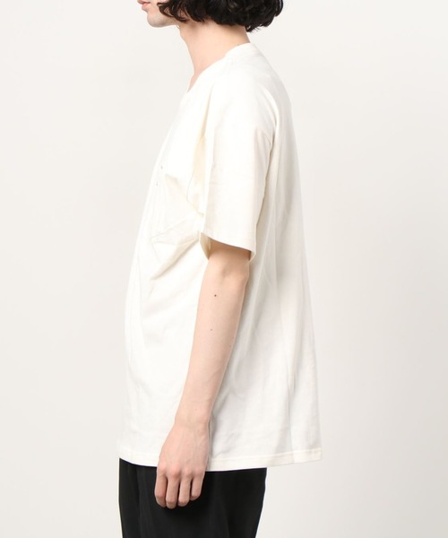 【希少Lサイズ】オフホワイト　ワンポイント　刺繍ロゴ入り　バックアローTシャツ tシャツ ワンポイントロゴ刺繍ショートスリーブTシャツ メンズ