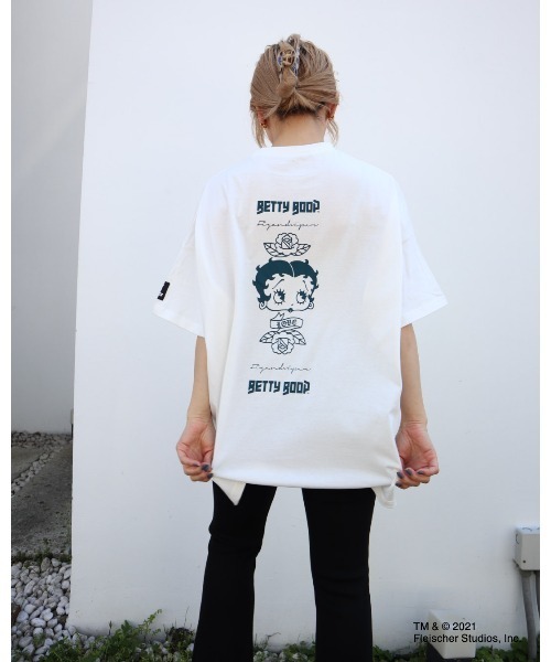 FIG&VIPER（フィグアンドバイパー）の「BETTYコラボROSE BIG-T（Tシャツ/カットソー・レディース・ホワイト/ブラック/グレー/ライトパープル・FREE）」の11枚目の写真