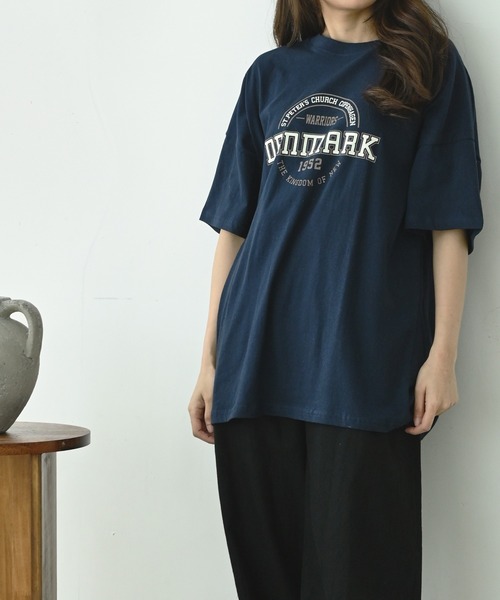 me+em select(ミームセレクト)の「DENMARK サークルカレッジロゴビッグT(Tシャツ/カットソー・レディース・ネイビー/アイボリー/ミント/クリーム・FREE)」の10枚目の写真