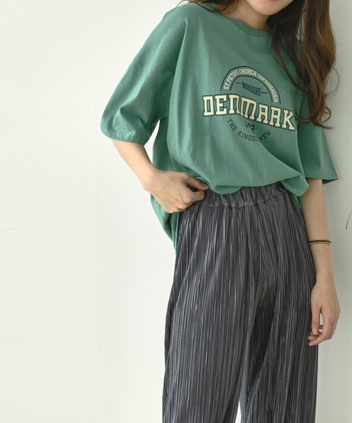 me+em select(ミームセレクト)の「DENMARK サークルカレッジロゴビッグT(Tシャツ/カットソー・レディース・ネイビー/アイボリー/ミント/クリーム・FREE)」の7枚目の写真