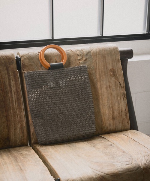 Andemiu（アンデミュウ）の「ブレードリングトート948935（ショルダーバッグ・レディース・グレー/オフホワイト・FREE）」の2枚目の写真