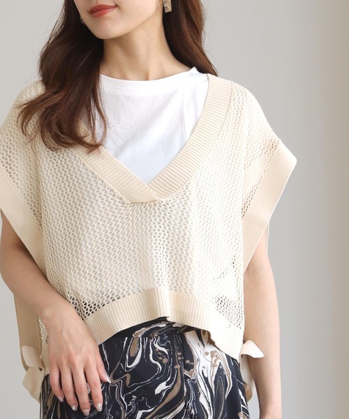 HER CLOSET(ハークローゼット)の「【HERCLOSET】深Vネックショート丈メッシュベスト(ベスト・レディース・ブラック/アイボリー/グレイッシュベージュ・M)」の8枚目の写真
