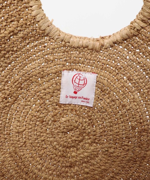 Le Voyage en Panier（ルヴォヤージュアンパニエ）の「LE VOYAGE EN PANIER　Round raffia bag（かごバッグ・レディース・マスタード/ナチュラル・-）」の5枚目の写真
