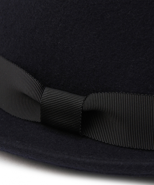 green label relaxing(グリーンレーベルリラクシング)の「FELT CHARM フェドラハット(ハット・メンズ・ブラック/グレー/ネイビー・フリー)」の9枚目の写真