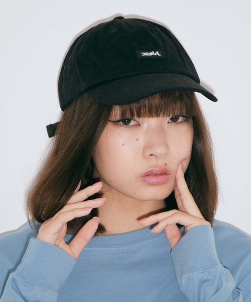 X-girl（エックスガール）の「RUBBER BOX LOGO CAP（キャップ・レディース・ライトブルー/ブラック/インディゴブルー/マルチ・ONE SIZE）」の2枚目の写真