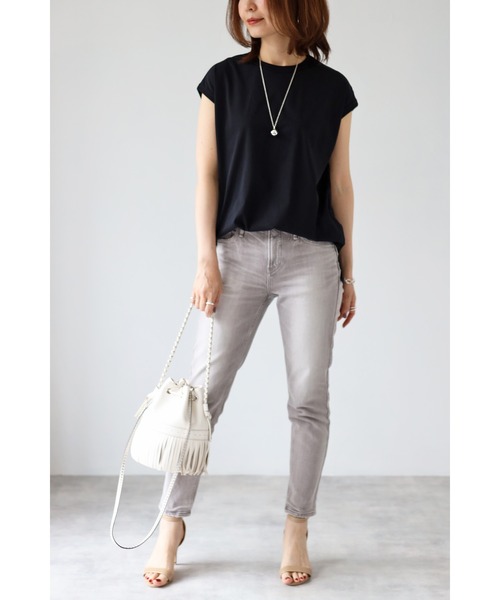 Bonjour Sagan(ボンジュールサガン)の「コットンノースリーブ(Tシャツ/カットソー・レディース・ホワイト/チャコールグレー/ブラック/グレイッシュベージュ・FREE)」の11枚目の写真