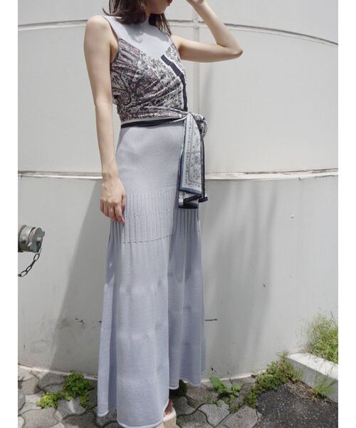 MERCURYDUO（マーキュリーデュオ）の「スカーフビスチェ付ニットロングワンピース（ワンピース・レディース・ブラック/ブルー/ベージュ・FREE）」の22枚目の写真