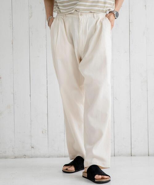 coen（コーエン）の「2タックワイドテーパードパンツ（その他パンツ・メンズ・ホワイト/ブラック/ベージュ・SMALL/MEDIUM/LARGE/X-LARGE）」の4枚目の写真