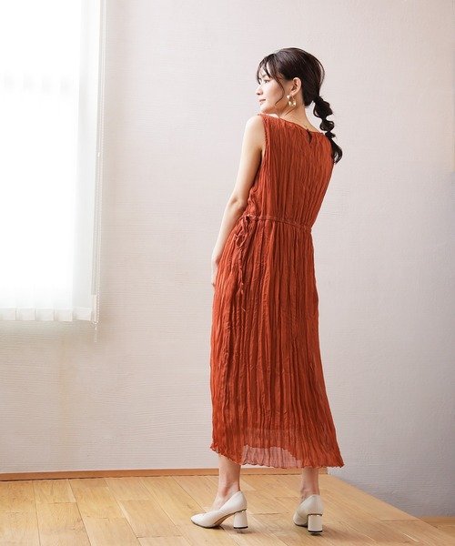 ENNEA（エンネア）の「【手洗いできる】サイドリボン・シフォン楊柳シワ加工カラーワンピース（ワンピース・レディース・ブラック/オレンジ/アイボリー/ライトグリーン・38）」の4枚目の写真