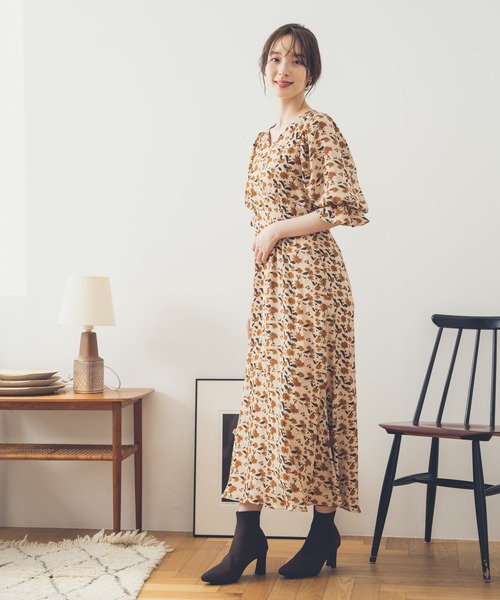 Andemiu(アンデミュウ)の「ヴィンテージフラワーワンピース216846(ワンピース・レディース・ブラック/オフホワイト・FREE)」の3枚目の写真