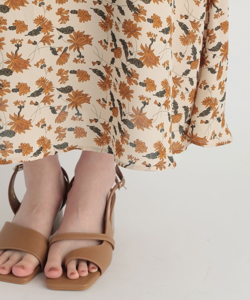 Andemiu(アンデミュウ)の「ヴィンテージフラワーワンピース216846(ワンピース・レディース・ブラック/オフホワイト・FREE)」の18枚目の写真