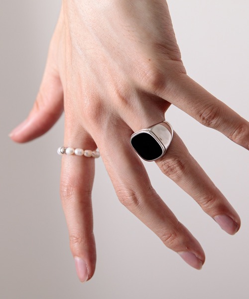 Adoon plain（アドーンプレーン）の「【Adoon plain】Silver925 スクエアリング（リング・メンズ・ライトグレー・FREE）」の4枚目の写真