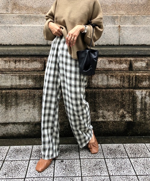ulu(ウル)の「Check design straight wide pants(その他パンツ・レディース・ブラック/グリーン・FREE)」の1枚目の写真