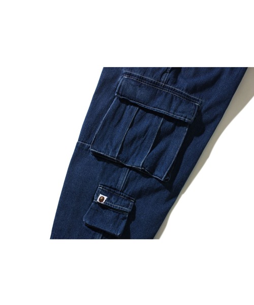A BATHING APE(アベイシングエイプ)の「MULTI POCKET LOOSE FIT CARGO DENIM PANTS M(デニムパンツ・メンズ・ブラック/インディゴブルー・SMALL/LARGE/MEDIUM/X-LARGE)」の10枚目の写真