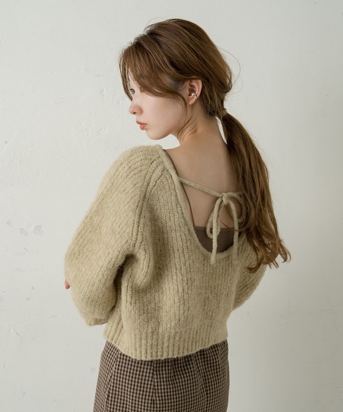 Kastane（カスタネ）の「BACK開きモヘアライクニット（ニット/セーター・レディース・モカ/ライトベージュ/スカイブルー・FREE）」の7枚目の写真