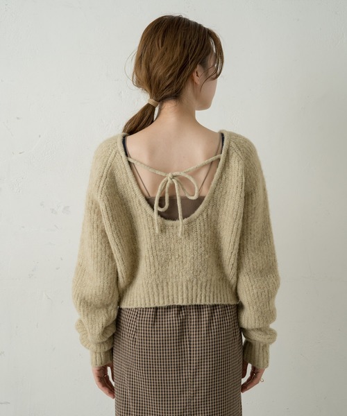 Kastane（カスタネ）の「BACK開きモヘアライクニット（ニット/セーター・レディース・モカ/ライトベージュ/スカイブルー・FREE）」の13枚目の写真