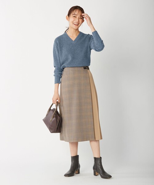 J.PRESS(ジェイプレス)の「【洗える】CASHMERE BLEND Vネック ニット(ニット/セーター・レディース・ライトグレー系/ベージュ系/アイボリー系/ダルブルー系/ふじ色系/ワイン系/スモーキーグリーン系・T13/T15)」の18枚目の写真