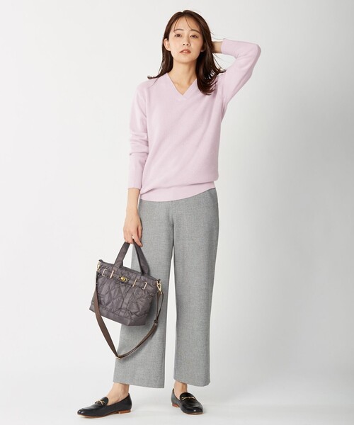 J.PRESS(ジェイプレス)の「【洗える】CASHMERE BLEND Vネック ニット(ニット/セーター・レディース・ライトグレー系/ベージュ系/アイボリー系/ダルブルー系/ふじ色系/ワイン系/スモーキーグリーン系・T13/T15)」の19枚目の写真