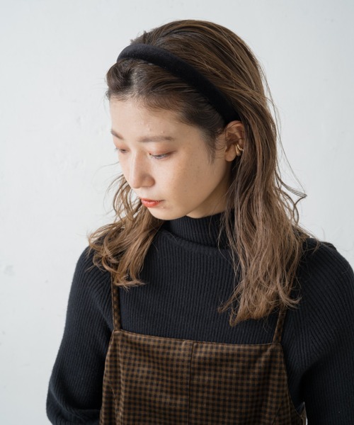 Kastane(カスタネ)の「ベロアボリューム細カチューシャ(カチューシャ・レディース・ブラック/ブラウン・FREE)」の8枚目の写真