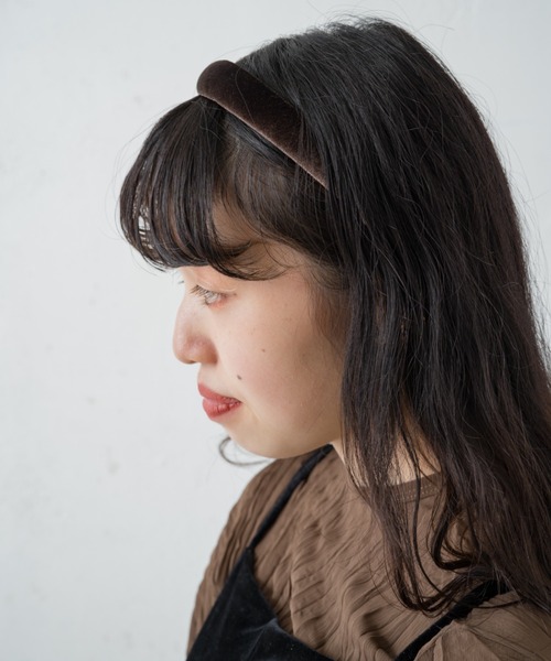 Kastane(カスタネ)の「ベロアボリューム細カチューシャ(カチューシャ・レディース・ブラック/ブラウン・FREE)」の5枚目の写真