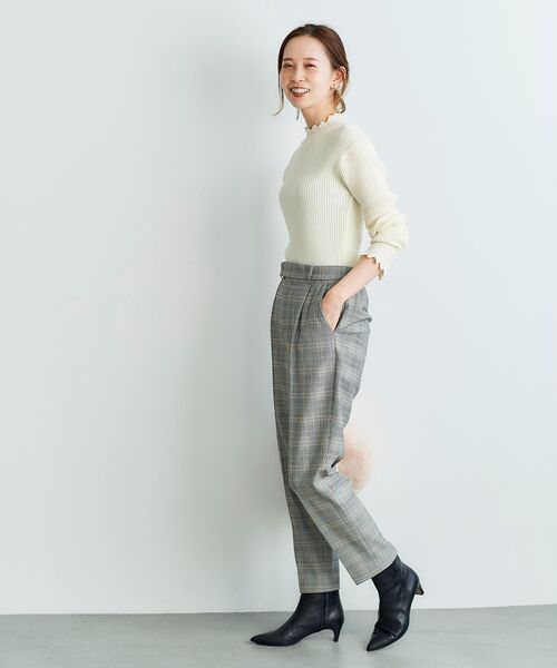 le.coeur blanc（ルクールブラン）の「コスミカルウォームタックテーパードパンツ（その他パンツ・レディース・ブラック/オフホワイト/ボルドー/ブラック系その他・40/38/36/34）」の11枚目の写真