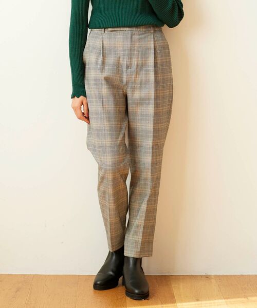 le.coeur blanc（ルクールブラン）の「コスミカルウォームタックテーパードパンツ（その他パンツ・レディース・ブラック/オフホワイト/ボルドー/ブラック系その他・40/38/36/34）」の8枚目の写真