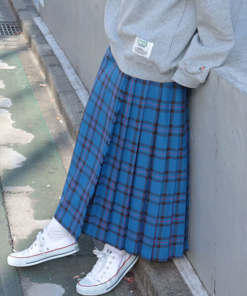 FREDY&GLOSTER（フレディアンドグロスター）の「【GLEN FYNE/グレンファイン】ラッププリーツキルトスカート（スカート・レディース・ブルー系その他4/パープル系その他5・38）」の3枚目の写真
