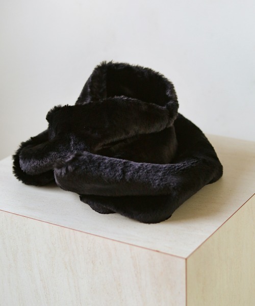 Bou Jeloud（ブージュルード）の「ファースヌード（ネックウォーマー/スヌード・レディース・ライトグレー/ブラック/ピンク・FREE）」の7枚目の写真