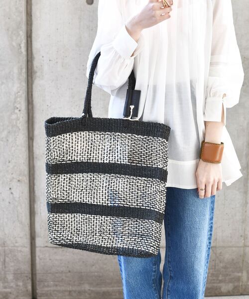 The Bagmati(ザバグマティ)の「The Bagmati:マルチカラーバッグ◆(トートバッグ・レディース・ブラック/ネイビー/ピンク・ONE SIZE)」の13枚目の写真