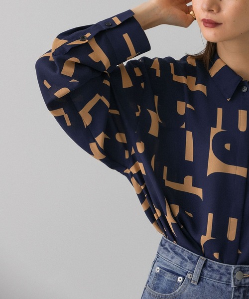 KBF(ケイビーエフ)の「ジオメトリックプリントシャツ(シャツ/ブラウス・レディース・ブラック/ネイビー/ボルドー・ONE)」の22枚目の写真