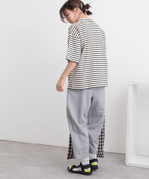 POU DOU DOU（プードゥドゥ）の「ボーダーモックネックゆるTee（Tシャツ/カットソー・レディース・ブラック/ピンク/ブルー/グリーン・3）」の18枚目の写真