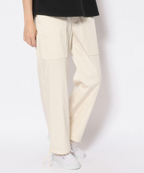 AVIREX（アヴィレックス）の「【Women's】ヴィンテージサテン ストレッチ パンツ/VINTAGE SATIN STRETCH PANT/アヴィレックス/AVIREX（その他パンツ・レディース・ベビーピンク/アイボリー/マスタード・SMALL/MEDIUM）」の4枚目の写真