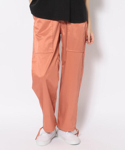AVIREX（アヴィレックス）の「【Women's】ヴィンテージサテン ストレッチ パンツ/VINTAGE SATIN STRETCH PANT/アヴィレックス/AVIREX（その他パンツ・レディース・ベビーピンク/アイボリー/マスタード・SMALL/MEDIUM）」の5枚目の写真