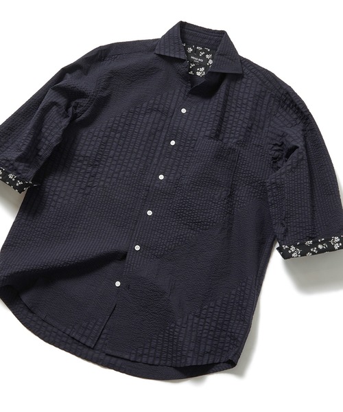 MEN'S BIGI(メンズビギ)の「バイアスサッカーストライプシャツ(シャツ/ブラウス・メンズ・ホワイト/ネイビー/グレー・01/02/03/04)」の3枚目の写真