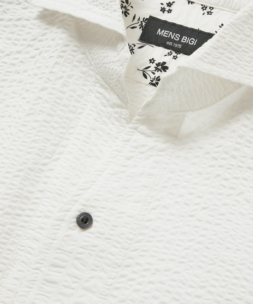 MEN'S BIGI(メンズビギ)の「バイアスサッカーストライプシャツ(シャツ/ブラウス・メンズ・ホワイト/ネイビー/グレー・01/02/03/04)」の11枚目の写真
