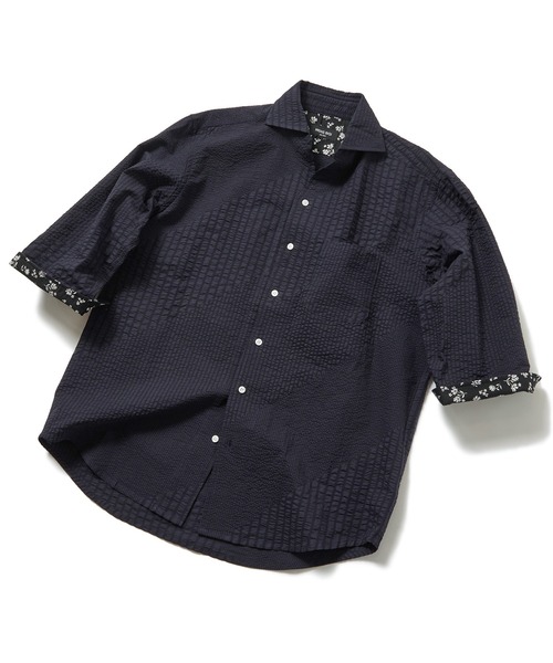MEN'S BIGI(メンズビギ)の「バイアスサッカーストライプシャツ(シャツ/ブラウス・メンズ・ホワイト/ネイビー/グレー・01/02/03/04)」の16枚目の写真