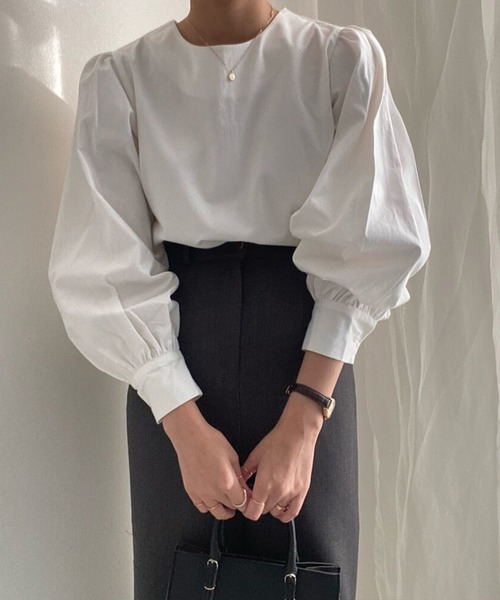 AMOUR BOX（アムールボックス）の「ボリュームスリーブブラウス（シャツ/ブラウス・レディース・ホワイト/クリーム・FREE）」の6枚目の写真