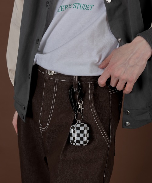 FOLLOWIN（フォロウィン）の「ブロックチェッカーAirPods 3 ケース（スマホケース/カバー・レディース・ブラック・ONE SIZE）」の8枚目の写真