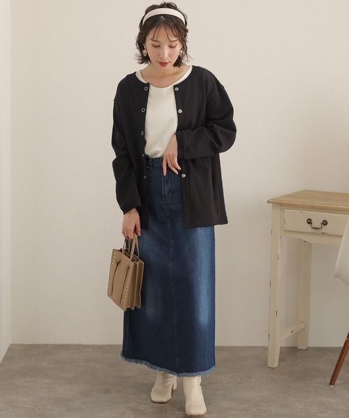 ElegChic(エレグシック)の「裏起毛スウェットドット釦カーディガン(カーディガン/ボレロ・レディース・ブラック/ライトカーキ/杢グレー/ライトベージュ・M/XL/4L)」の11枚目の写真