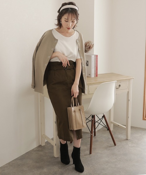 ElegChic(エレグシック)の「裏起毛スウェットドット釦カーディガン(カーディガン/ボレロ・レディース・ブラック/ライトカーキ/杢グレー/ライトベージュ・M/XL/4L)」の18枚目の写真