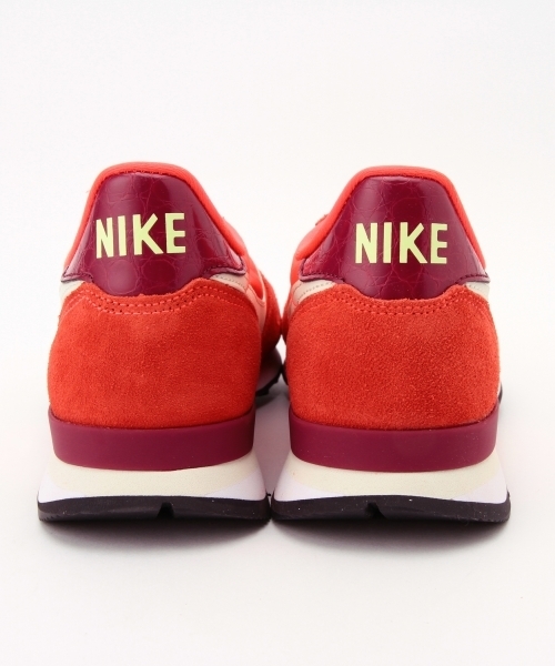 NIKE（ナイキ）の「＜VERY 5月号掲載＞NIKE / インターNカラー（スニーカー・レディース・オレンジ・24.0cm/24.5cm/25.0cm）」の12枚目の写真