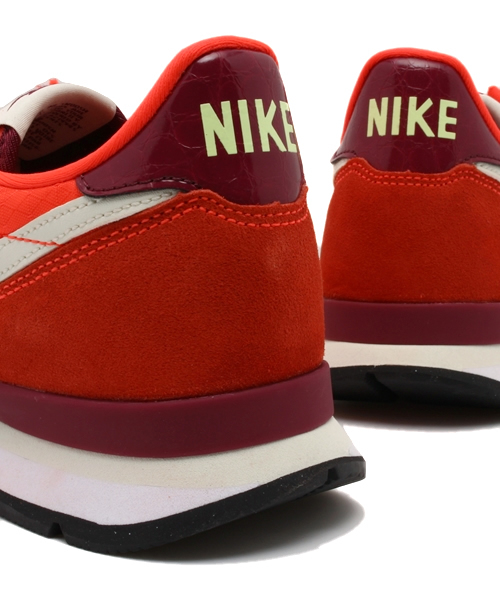 NIKE（ナイキ）の「＜VERY 5月号掲載＞NIKE / インターNカラー（スニーカー・レディース・オレンジ・24.0cm/24.5cm/25.0cm）」の8枚目の写真