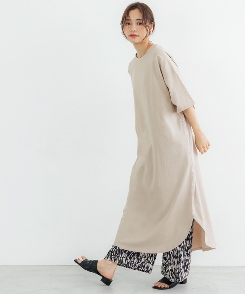 coca(coca)(コカ)の「半袖ラウンドヘムワンピース(ワンピース・レディース・ホワイト/チャコールグレー/ライトベージュ・ONE SIZE)」の3枚目の写真