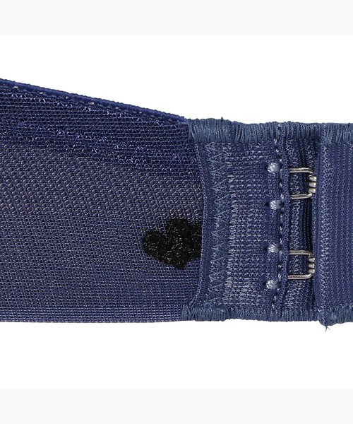 AMOSTYLE BY Triumph(アモスタイルバイトリンプ)の「ディアフローラル チャーミングラマー ブラ&ショーツセット【B,C,Dカップ】AMST1367 WHU + Hikini JX(ブラ&ショーツ・レディース・ベージュ/グリーン/ブルー・D65/C65/B75/C70/B70/C75/D80/B65/D70/D75)」の13枚目の写真